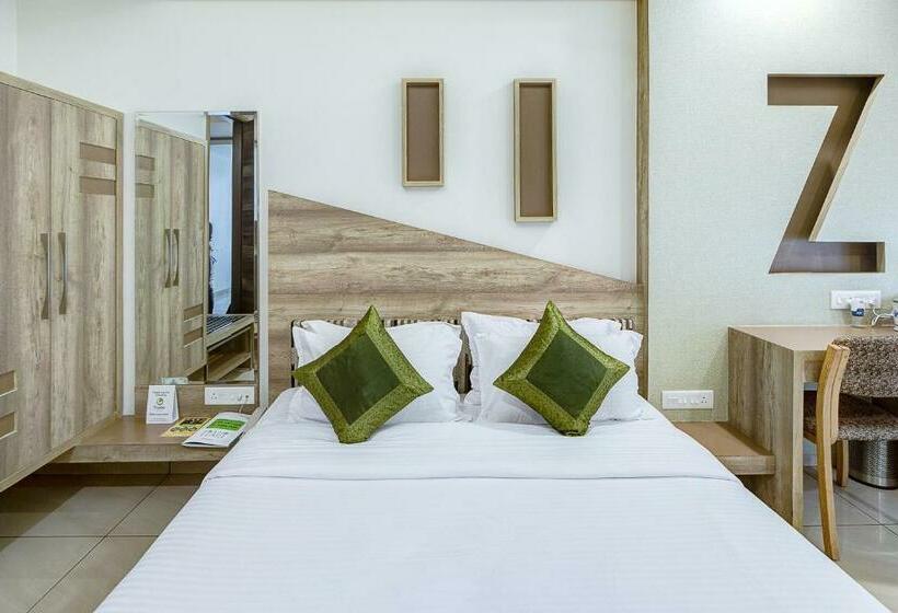 Номер Deluxe, Treebo Daksh Residency