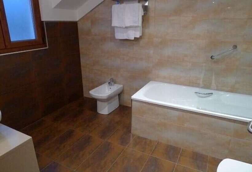 חדר סטנדרט לשלושה, Valle De Cabezon