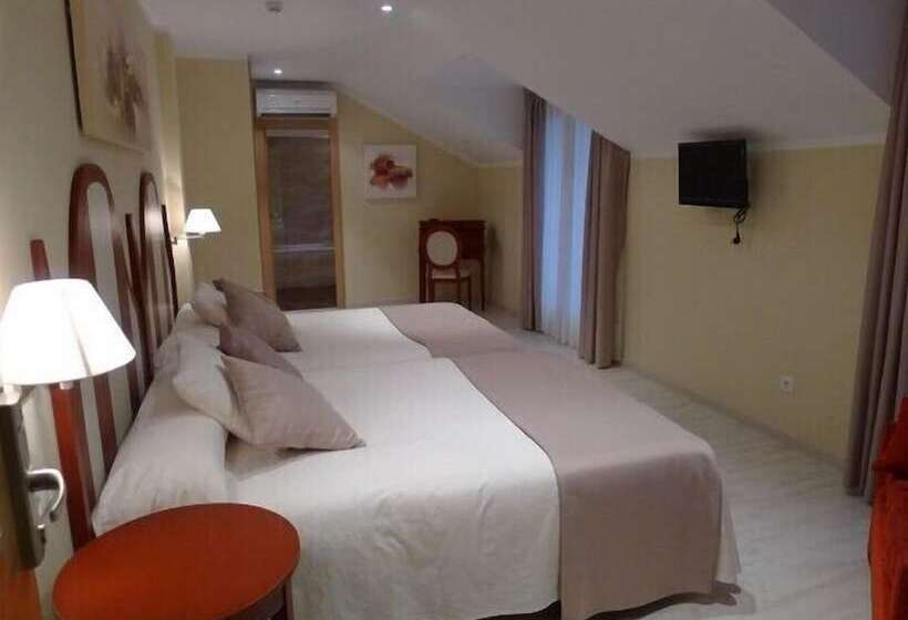 חדר סטנדרט לשלושה, Valle De Cabezon