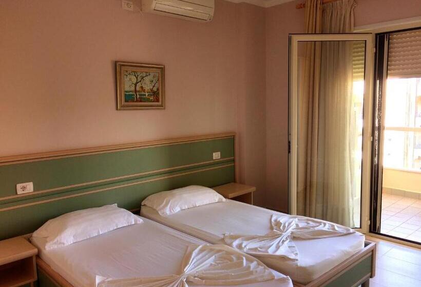 컴포트 싱글 룸, Vila Lule