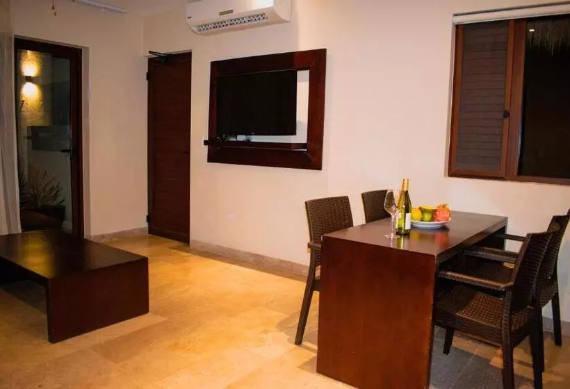 スーペリアー１ベッドルームビラ, Villas Grand Marina Kinuh