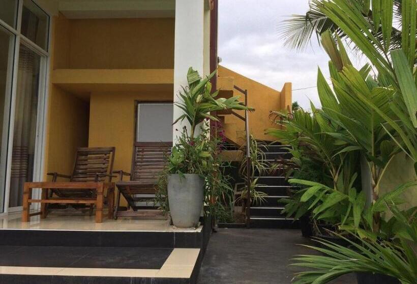 דירת חדר בקומת קרקע, Romeo And Juliet Guest House