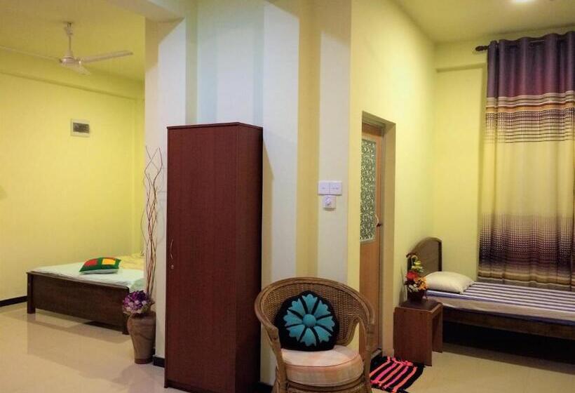 דירת חדר בקומת קרקע, Romeo And Juliet Guest House