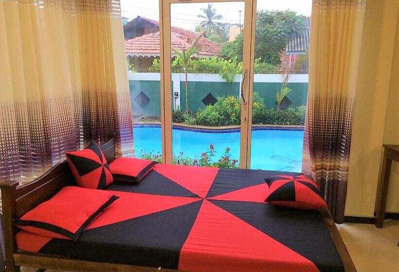 דירת חדר בקומת קרקע, Romeo And Juliet Guest House