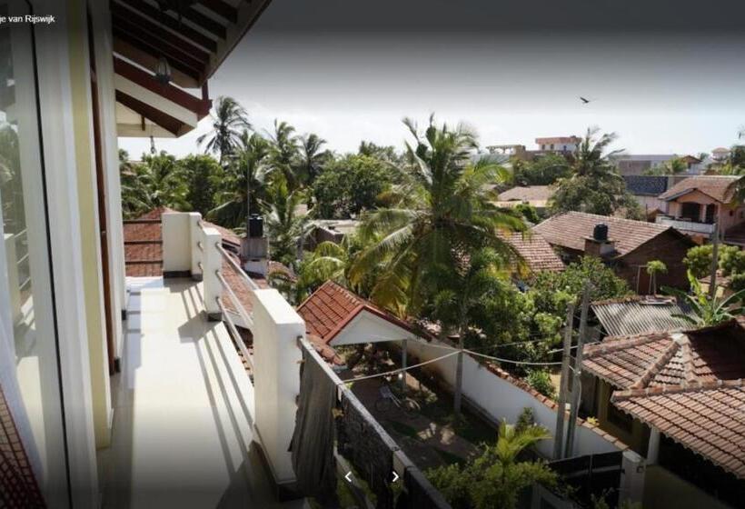 דירת חדר שינה 1 עם מרפסת ונוף לבריכה, Romeo And Juliet Guest House