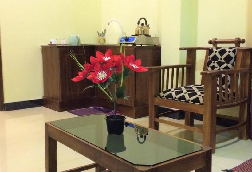 דירת חדר שינה 1 עם מרפסת ונוף לבריכה, Romeo And Juliet Guest House