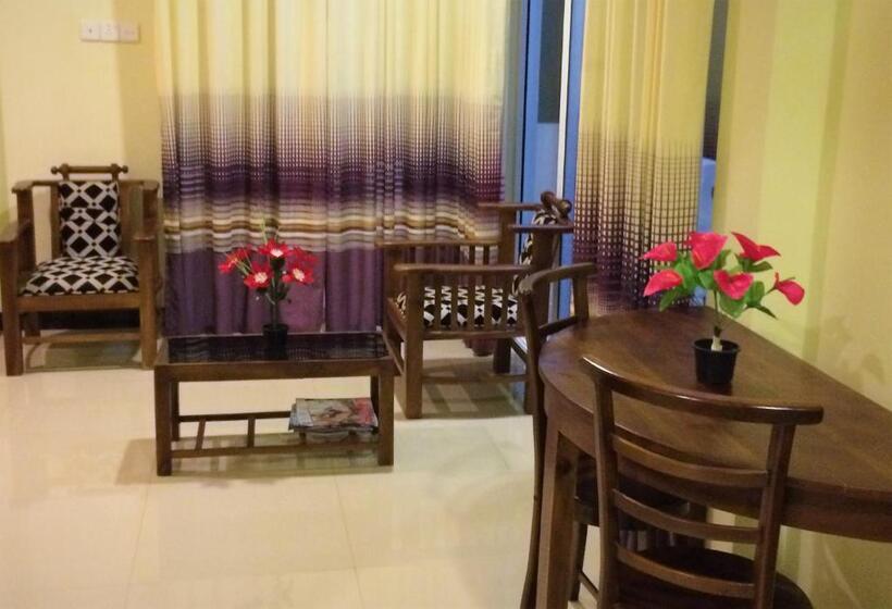 דירת חדר שינה 1 עם מרפסת ונוף לבריכה, Romeo And Juliet Guest House