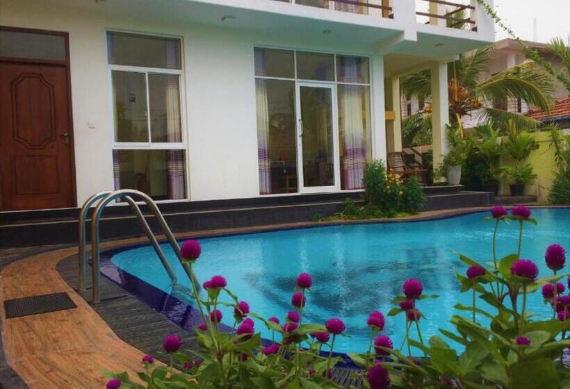 דירת חדר בקומת קרקע, Romeo And Juliet Guest House