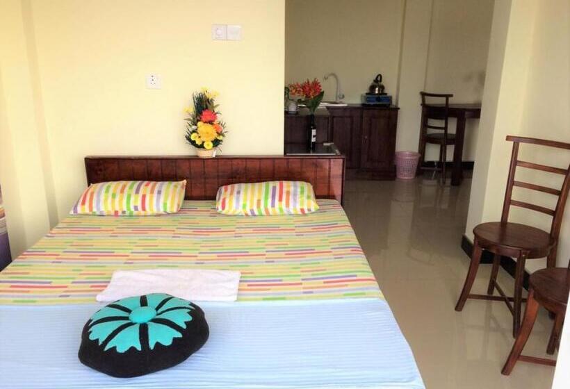 דירת חדר שינה 1 עם מרפסת ונוף לבריכה, Romeo And Juliet Guest House