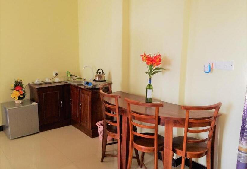 דירת חדר שינה 1 עם מרפסת ונוף לבריכה, Romeo And Juliet Guest House