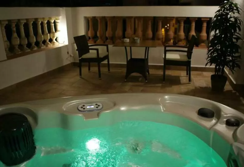 デラックスジュニアスイート, Sa Voga Hotel & Spa