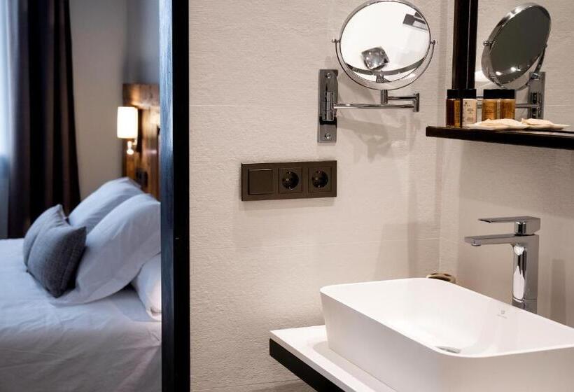 سوییت جونیور, Sa Voga Hotel & Spa