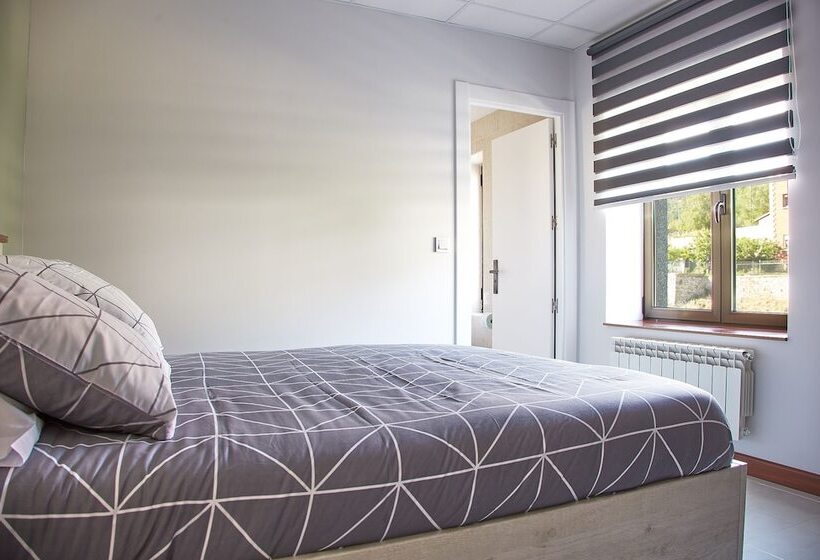 Номер Стандарт Трехместный, Hostal Fontañan