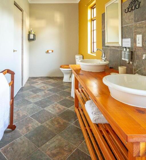 غرفة عائلية, Airlies Guest House