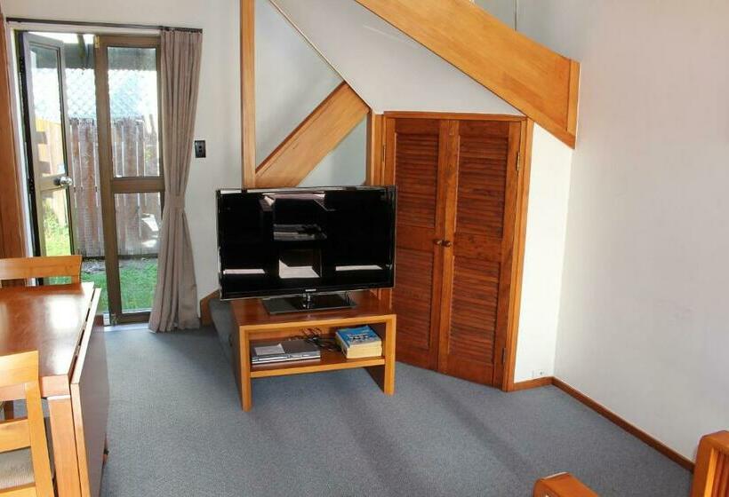 1 Bedroom Chalet, Bucklands Beach Waterfront Motel