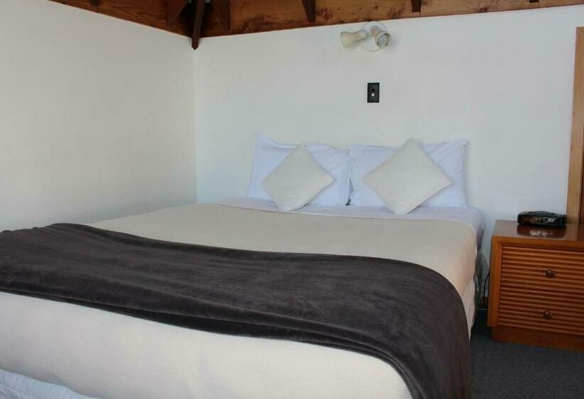 1 Bedroom Chalet, Bucklands Beach Waterfront Motel