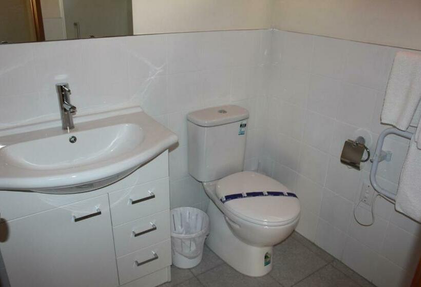 1 Bedroom Chalet, Bucklands Beach Waterfront Motel