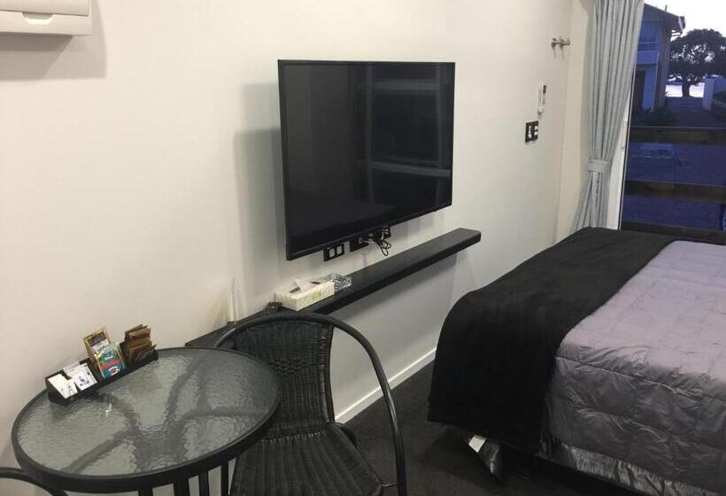 Standard Studio Garden View, Bucklands Beach Waterfront Motel