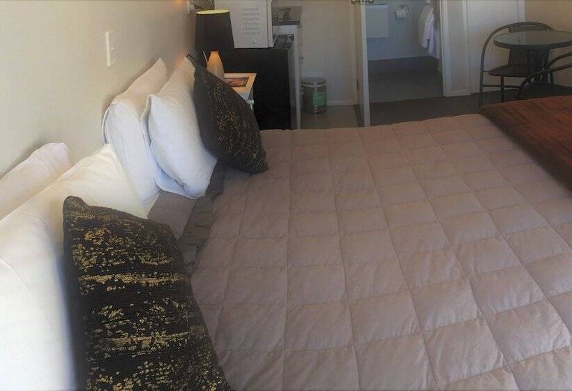 Standard Studio Garden View, Bucklands Beach Waterfront Motel