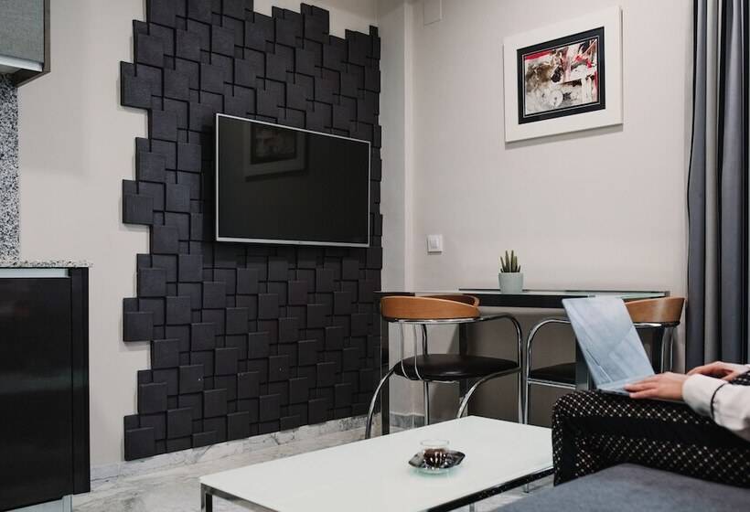 شقة غرفة واحدة, Citizentral Gascons