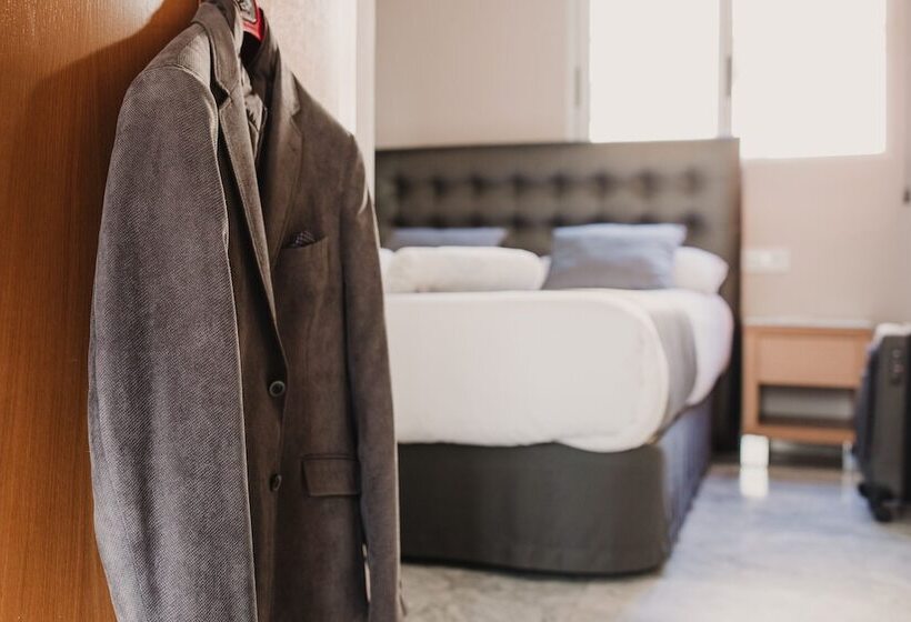 شقة دور أخير غرفة نوم واحدة, Citizentral Gascons