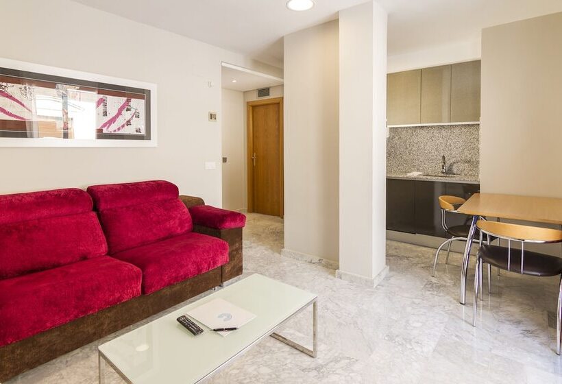 شقة دور أخير غرفة نوم واحدة, Citizentral Gascons