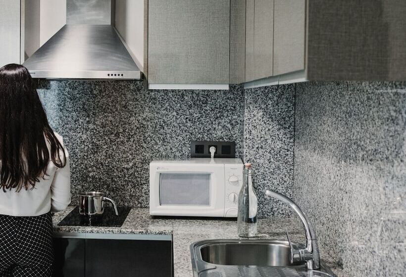 شقة غرفة واحدة, Citizentral Gascons