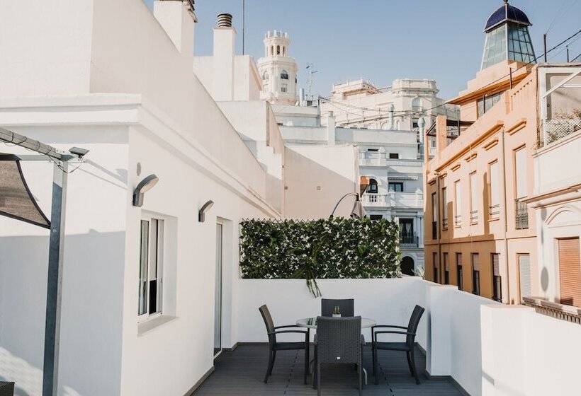 شقة دور أخير غرفة نوم واحدة, Citizentral Gascons