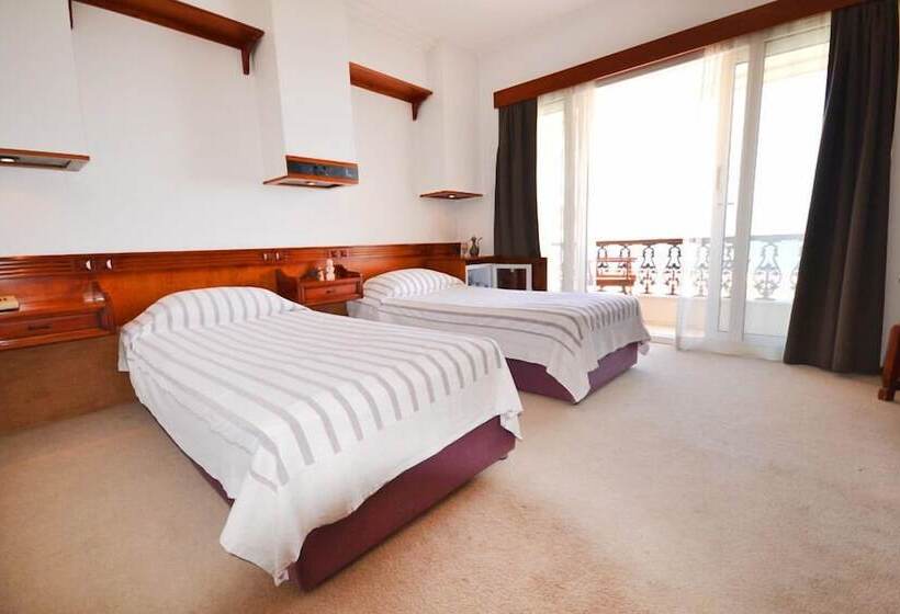 غرفة قياسية مطلّة علي البحر, Bac Pansiyon