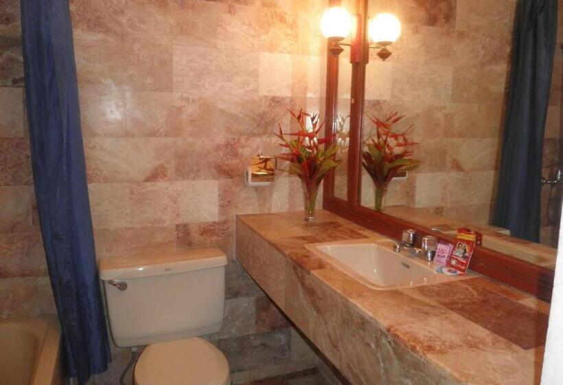 اتاق خانوادگی با چشمانداز جانبی دریا, Blue Crystal Beach Resort