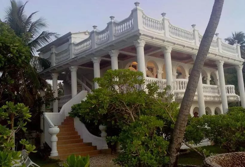 Perhehuone Merinäkymä, Blue Crystal Beach Resort
