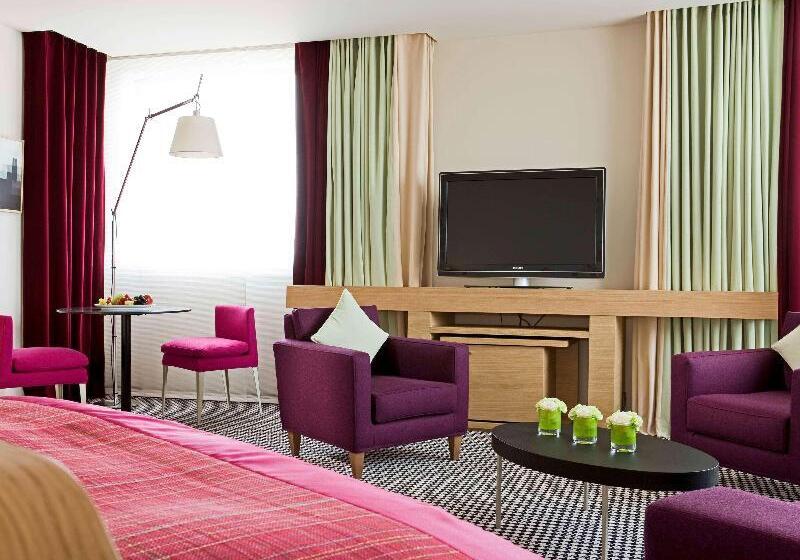 غرفة قياسية سرير كينج لذوى الإحتياجات الخاصة, Hampton Inn & Suites Tampa Airport Avion Park Westshore