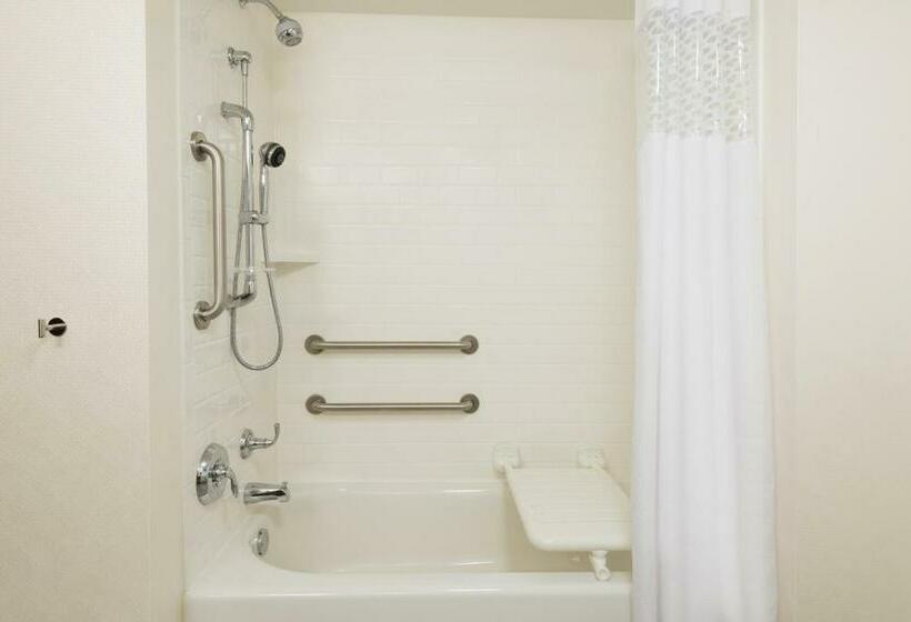 غرفة قياسية سرير كينج لذوى الإحتياجات الخاصة, Hampton Inn & Suites Tampa Airport Avion Park Westshore