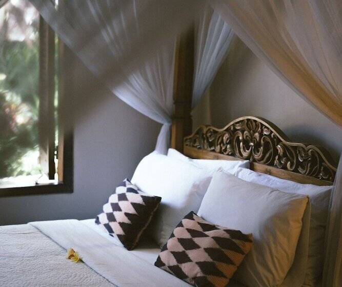 Семейный Номер, Honeymoon Guesthouse