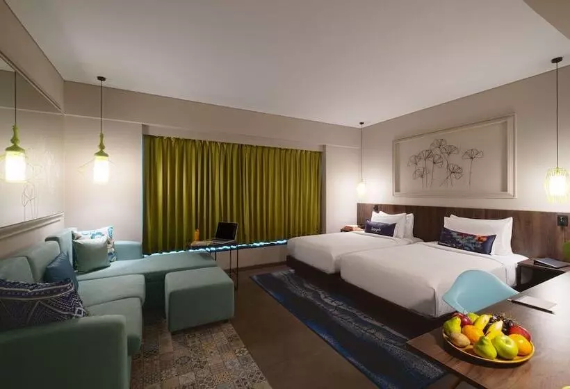 Chambre Standard Vue Piscine, Hyatt Centric Candolim Goa