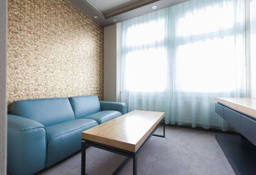 Полулюкс, Plaza Hotel Winterthur