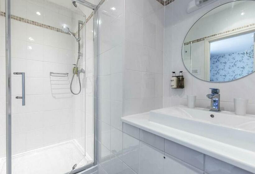 ガーデンビュースタンダードルーム, The Mount Pleasant