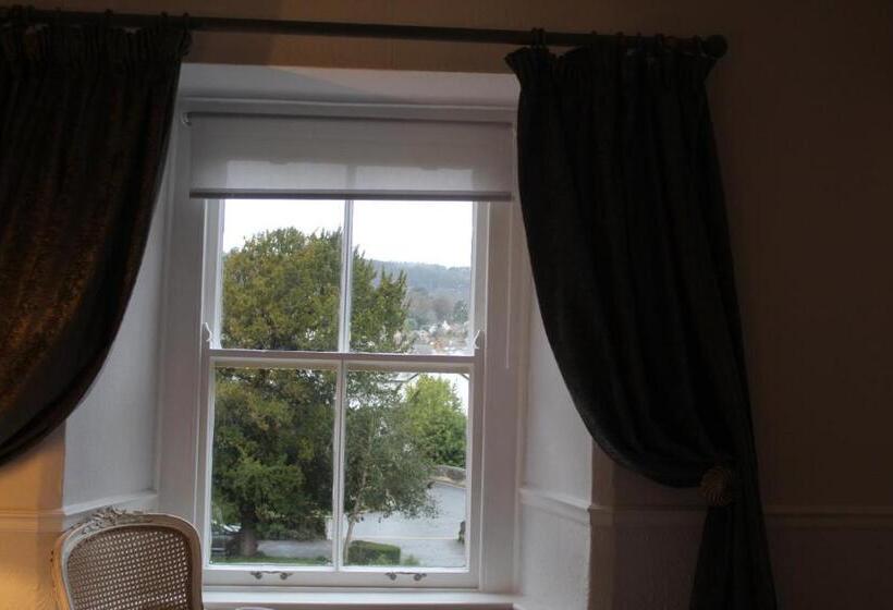 ガーデンビュースタンダードルーム, The Mount Pleasant