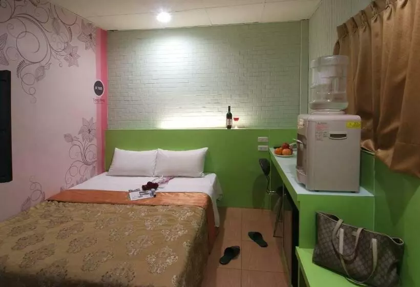 اتاق لوکس, Tong Bing Express