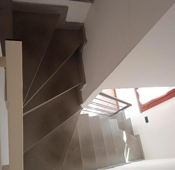 اتاق دوبلکس, Villa La Cavaliera