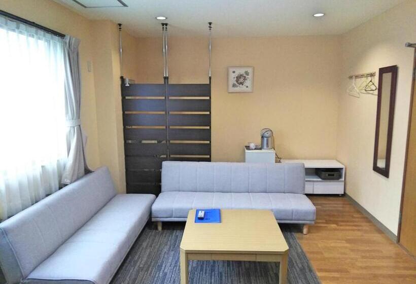 اتاق خانوادگی با سرویس بهداشتی مشترک, Kounso