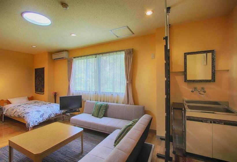 اتاق خانوادگی با سرویس بهداشتی مشترک, Kounso