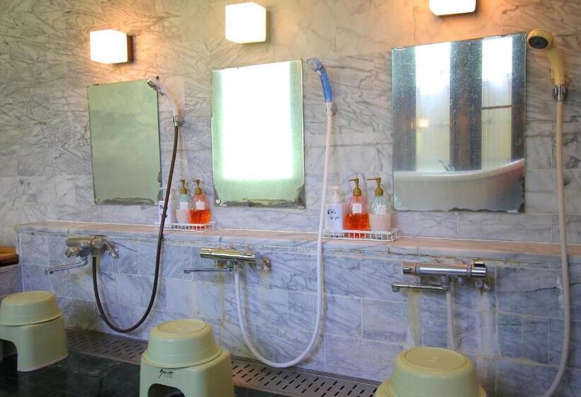 اتاق خانوادگی با سرویس بهداشتی مشترک, Kounso