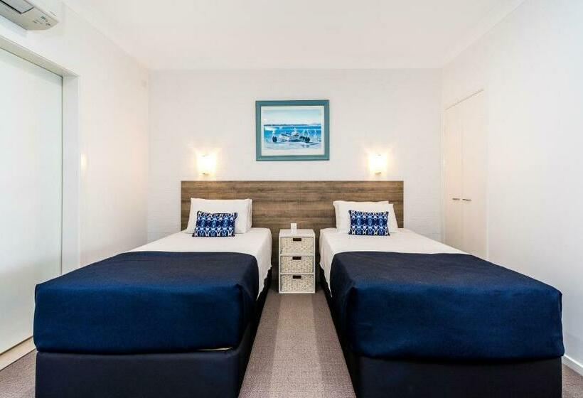 חדר משפתחתי סופריור, Moby Dick Waterfront Resort Motel