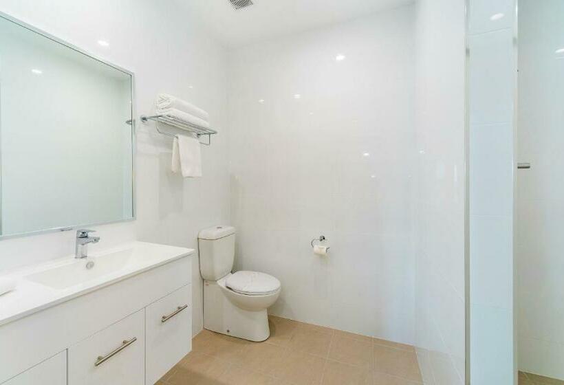 חדר משפתחתי סופריור, Moby Dick Waterfront Resort Motel