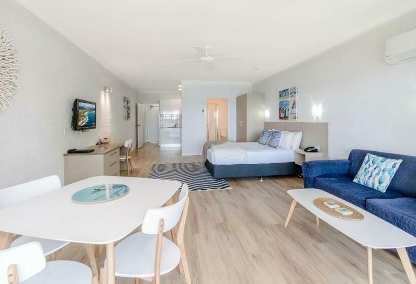 חדר משפתחתי סופריור, Moby Dick Waterfront Resort Motel