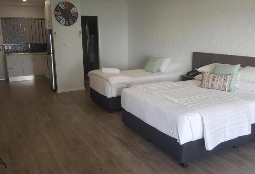 חדר דלוקס עם מרפסת, Moby Dick Waterfront Resort Motel