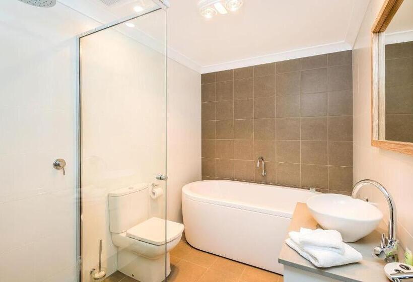 חדר פרמיום, Moby Dick Waterfront Resort Motel