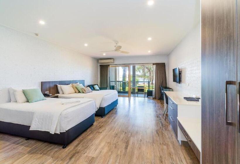 חדר דלוקס, Moby Dick Waterfront Resort Motel