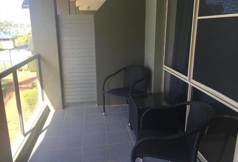 חדר דלוקס עם מרפסת, Moby Dick Waterfront Resort Motel